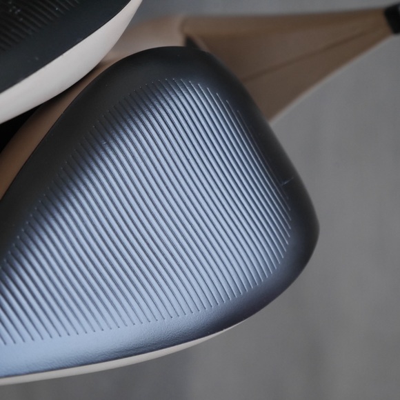 Marc Fisher tan pumps - Picture 8 of 8